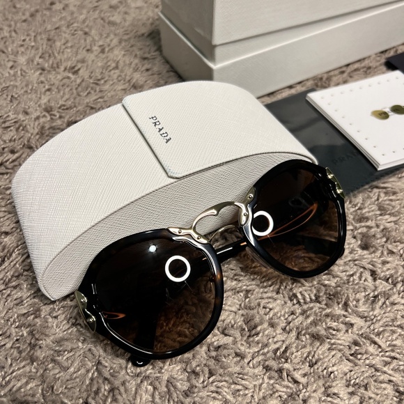 PRADA SUNGLASSES WOMEN'S BUTTERFLY STYLE HAVANA W/ BROWN GRADIENT LENS PR09TS-2A - Picture 2 of 16